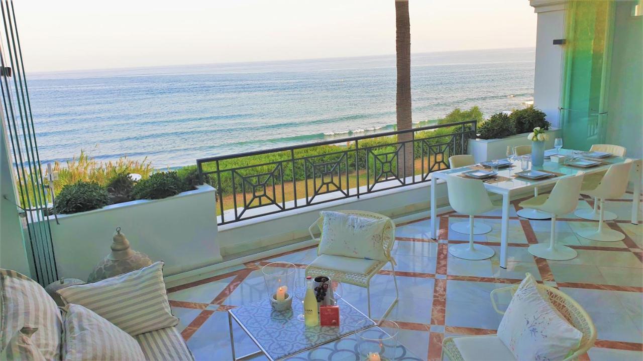 Luxury Apartment Frontal Beach In Doncella Beach Estepona Bagian luar foto