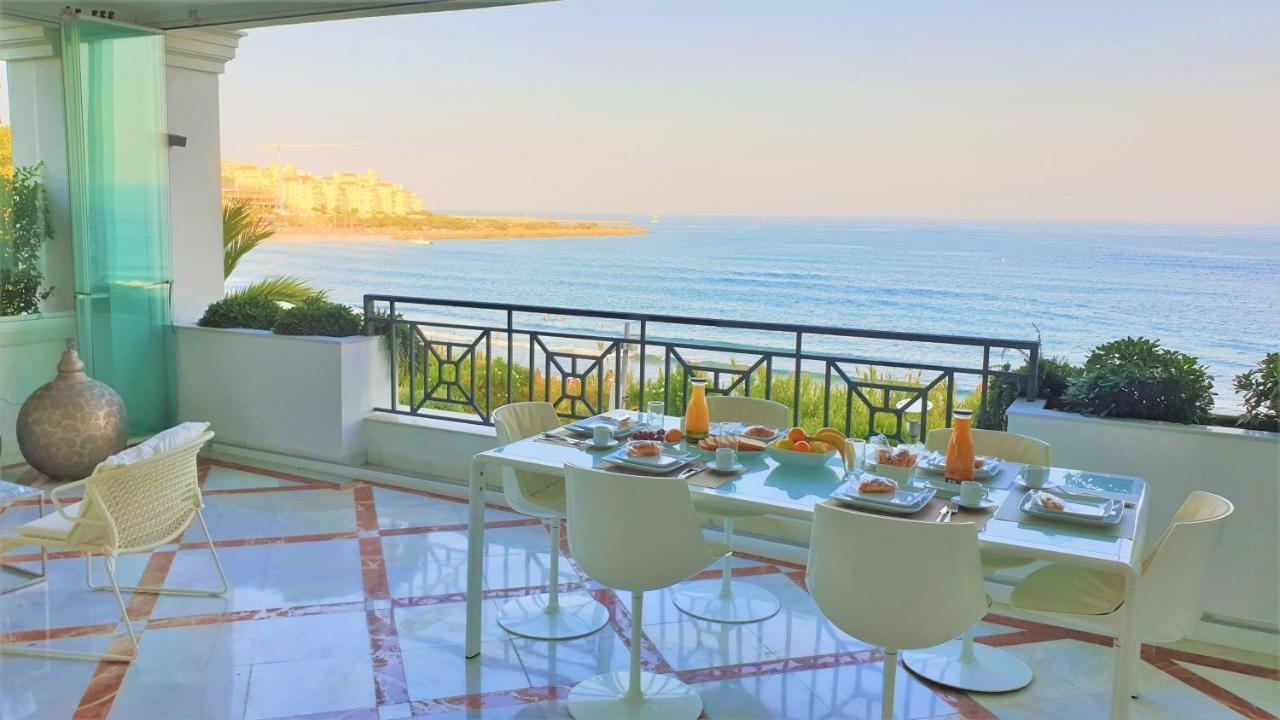 Luxury Apartment Frontal Beach In Doncella Beach Estepona Bagian luar foto