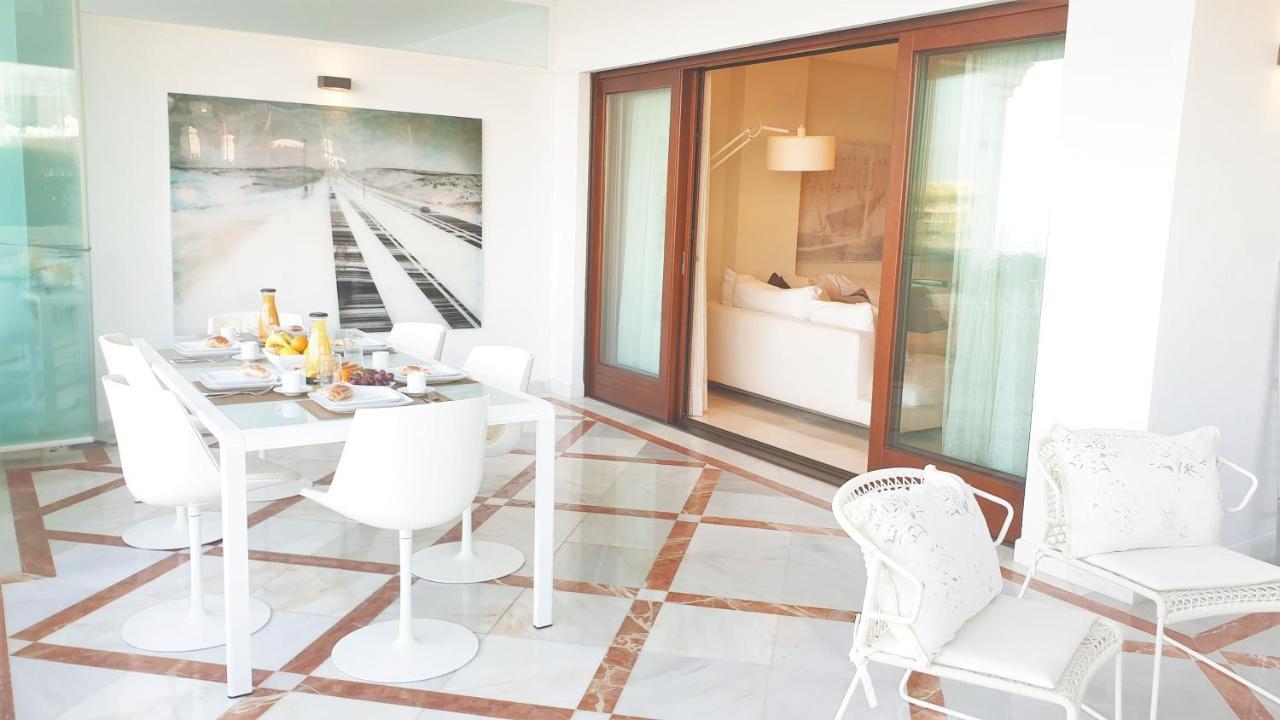 Luxury Apartment Frontal Beach In Doncella Beach Estepona Bagian luar foto