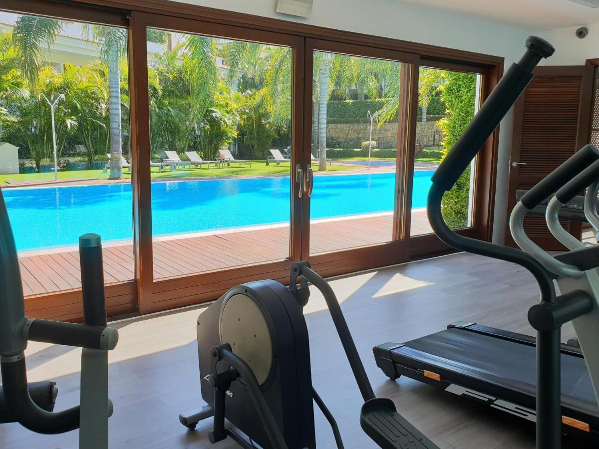 Luxury Apartment Frontal Beach In Doncella Beach Estepona Bagian luar foto