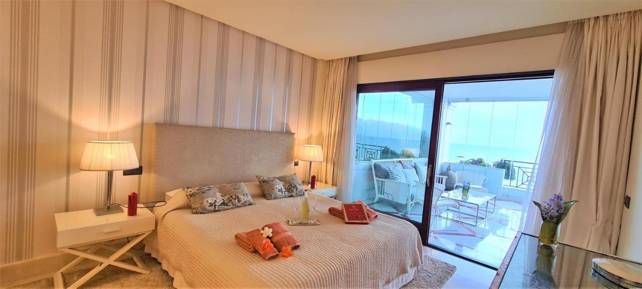 Luxury Apartment Frontal Beach In Doncella Beach Estepona Bagian luar foto