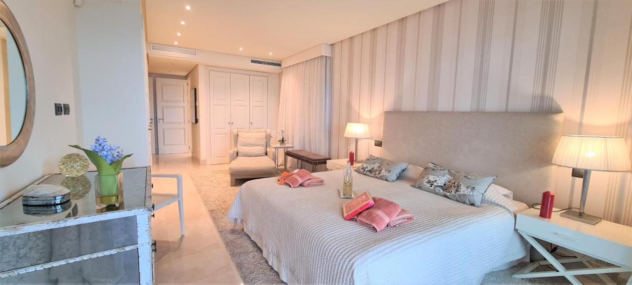 Luxury Apartment Frontal Beach In Doncella Beach Estepona Bagian luar foto